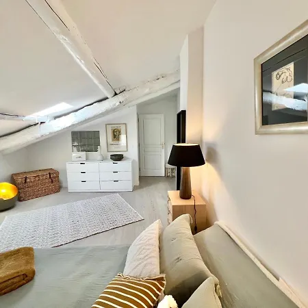 Maison De Village Au Calme. Apartment Lourmarin